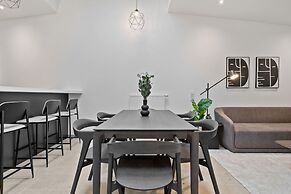 Charming Clausen Getaway Serene ID209