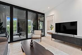 Charming Clausen Getaway Serene ID209