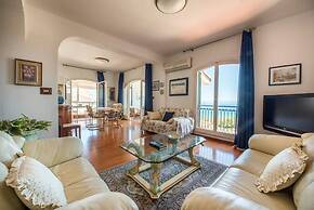 Casa con Terrazza sul Mare all Addaura by Wonderful Italy
