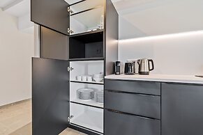 Clausen Charm Contemporary Retreat ID210