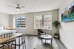 Upscale Condos and Penthouses Close to Canal & Bourbon St.