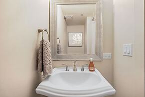 Upscale Condos and Penthouses Close to Canal & Bourbon St.