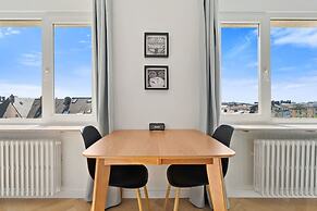 Brand New Retreat in Belair ID224