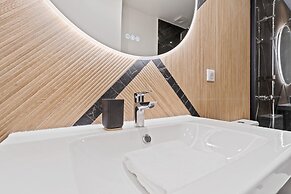 Brand New Retreat in Belair ID224