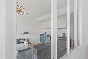 Brand New Retreat in Belair ID224