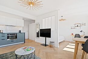 Brand New Retreat in Belair ID224