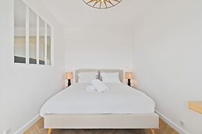 Brand New Retreat in Belair ID224