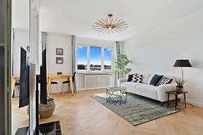 Brand New Retreat in Belair ID224