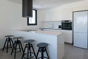 Phaedrus Living: White Hills Suites Panoramic View