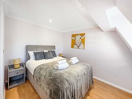 Relaxing 2BR Haven in Bishop's Stortford