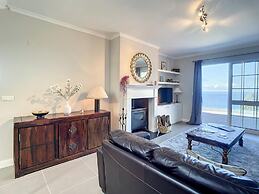 Vinhaticos House by Atlantic Holiday