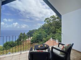 Vinhaticos House by Atlantic Holiday