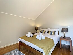 Vinhaticos House by Atlantic Holiday