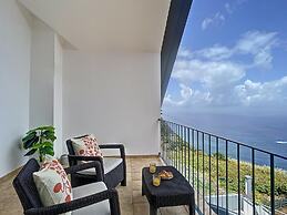 Vinhaticos House by Atlantic Holiday