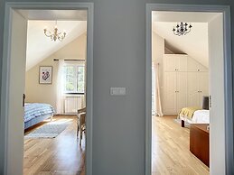 Vinhaticos House by Atlantic Holiday