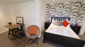 Charming Studio Rutland Point Holiday or Work