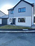 Impeccable 4-bed House in Trearddur Bay