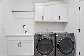 Prestine and Comfortable Home