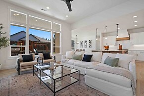 Prestine and Comfortable Home