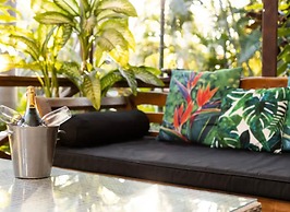 Villa within walking distance of cable