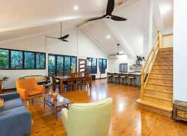 Villa within walking distance of cable