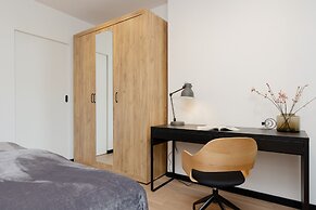 Piaseczno Stylish Apartment by Renters