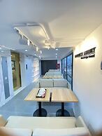 GOODTECH LUXURY  Hotel & Apartment