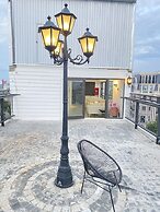 GOODTECH LUXURY  Hotel & Apartment