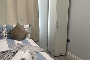 Studio Flat in London