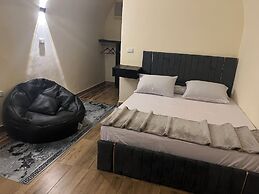 Camp Pyramids View Hotel