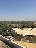 Camp Pyramids View Hotel