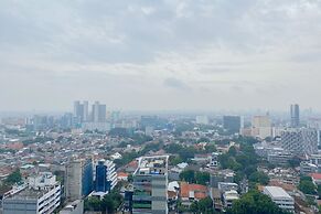 Nice And Homey 2Br Apartment At Menteng Park