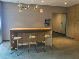 Best Homey And Nice 1Br At Ciputra World 2 Apartment