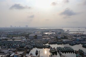 Spacious And Comfort Stay Studio At Green Bay Pluit Apartment