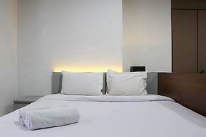 Beautiful Pool View Homey Spacious Studio At West Vista Apartment