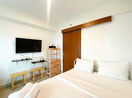 Modern And Homey Studio At Grand Kamala Lagoon Apartment