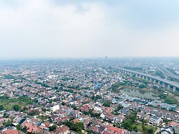 Modern And Homey Studio At Grand Kamala Lagoon Apartment