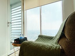 Modern And Homey Studio At Grand Kamala Lagoon Apartment