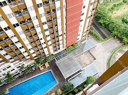 Cozy Stay Studio Apartment At Gateway Park Lrt City Bekasi