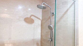 Comfort And Minimalist Studio Menteng Park Apartment