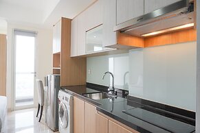 Comfort And Minimalist Studio Menteng Park Apartment