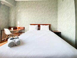 Homey And Good Choice Studio At Amartha View Apartment