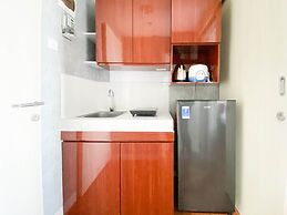 Homey And Good Choice Studio At Amartha View Apartment
