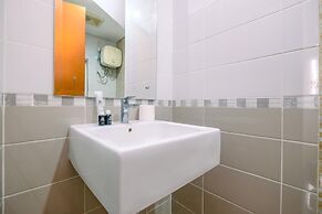 Comfortable And Homey 2Br Apartment At Royal Olive Residence