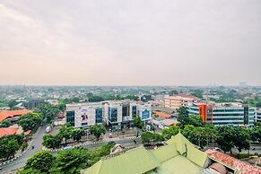 Comfortable And Homey 2Br Apartment At Royal Olive Residence