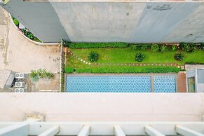 Comfortable And Homey 2Br Apartment At Royal Olive Residence