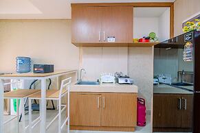 Comfortable And Homey 2Br Apartment At Royal Olive Residence