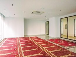 Comfortable And Homey 2Br Apartment At Royal Olive Residence