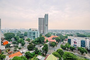 Comfortable And Homey 2Br Apartment At Royal Olive Residence