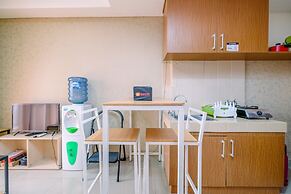 Comfortable And Homey 2Br Apartment At Royal Olive Residence